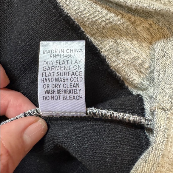 THML Sweater - Picture 8 of 11